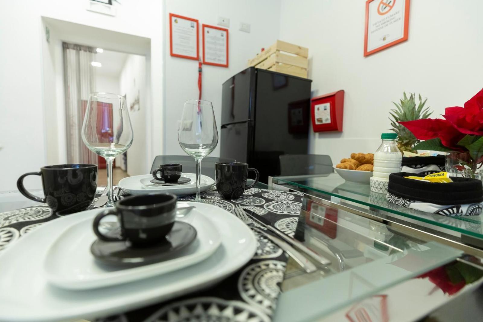 Flatinrome Trastevere Deluxe Rooms - Green Patio 외부 사진