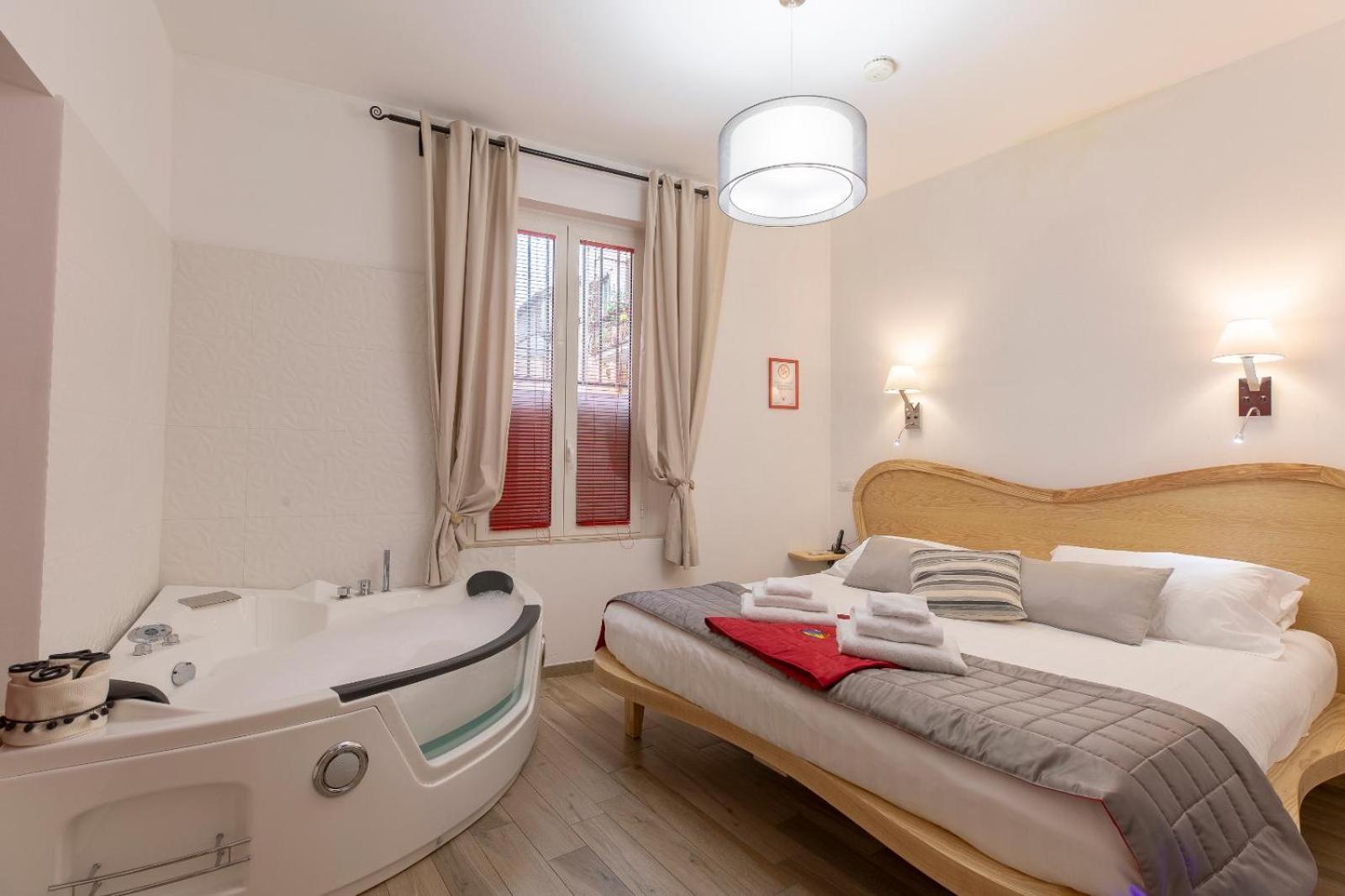 Flatinrome Trastevere Deluxe Rooms - Green Patio 외부 사진