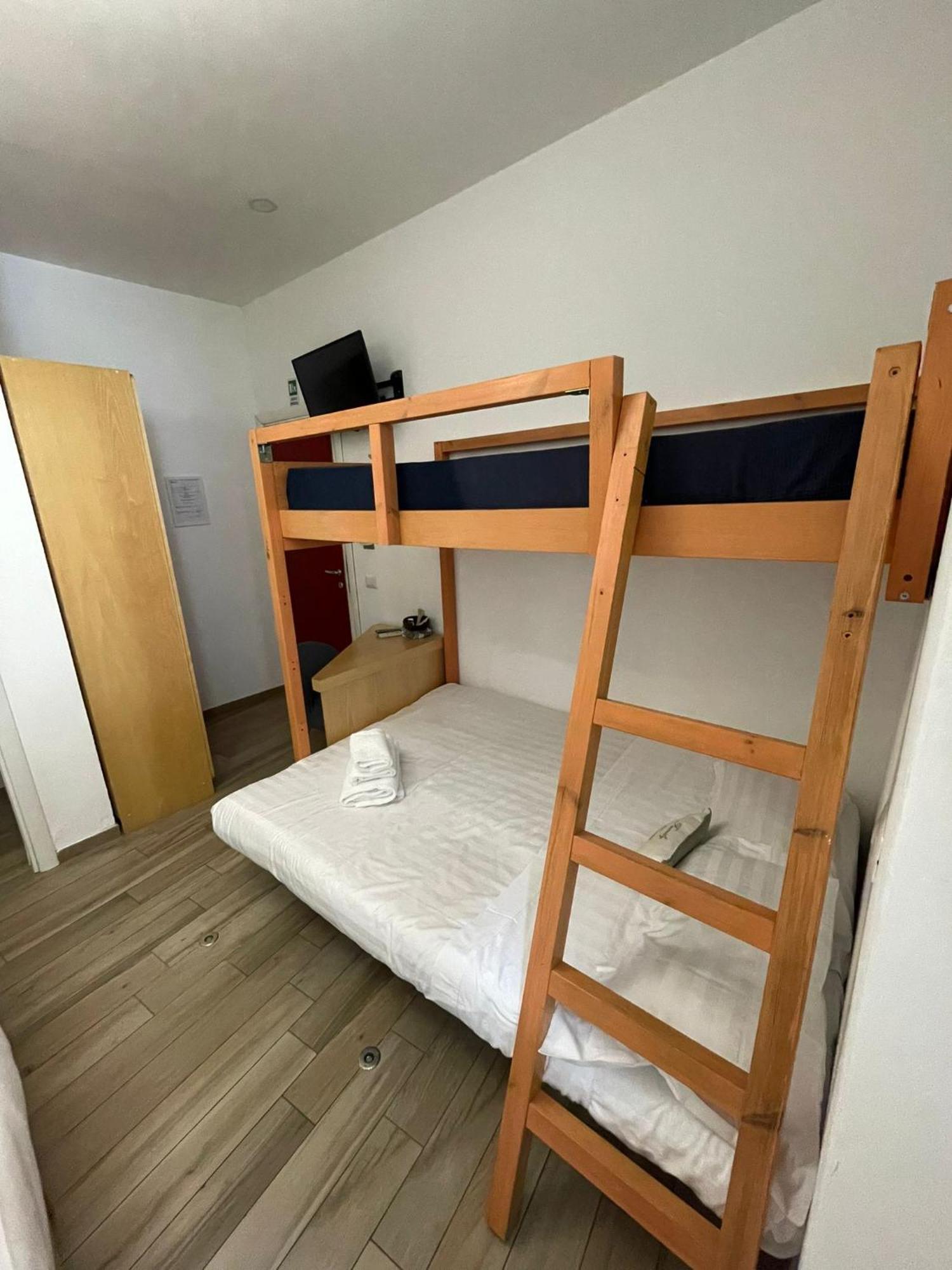 Flatinrome Trastevere Deluxe Rooms - Green Patio 외부 사진
