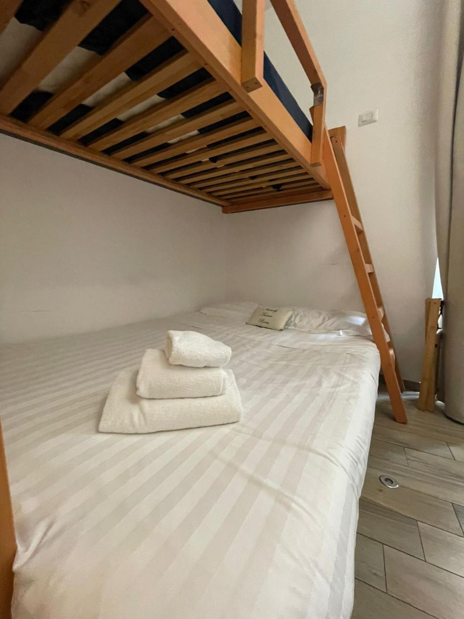 Flatinrome Trastevere Deluxe Rooms - Green Patio 외부 사진
