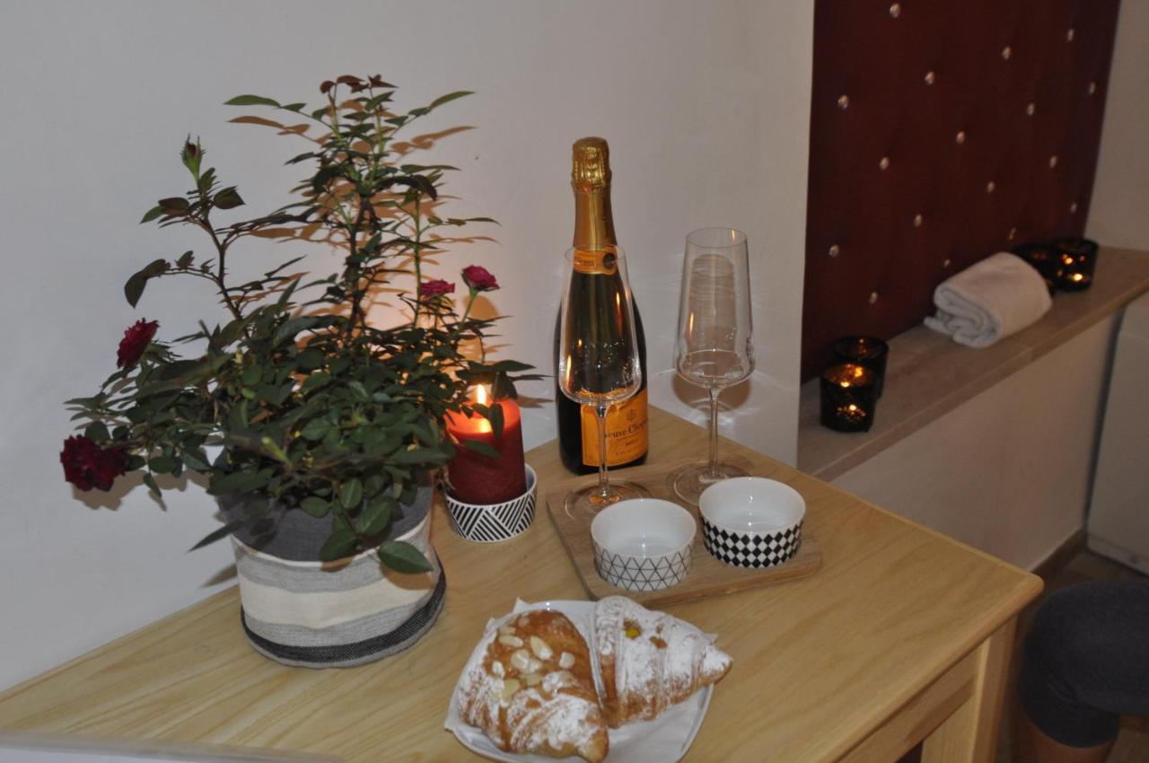 Flatinrome Trastevere Deluxe Rooms - Green Patio 외부 사진