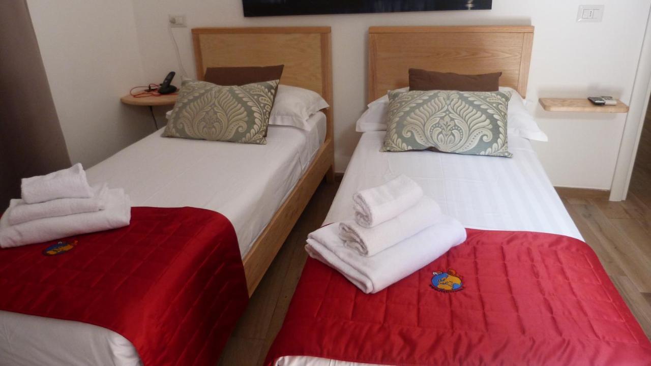 Flatinrome Trastevere Deluxe Rooms - Green Patio 외부 사진
